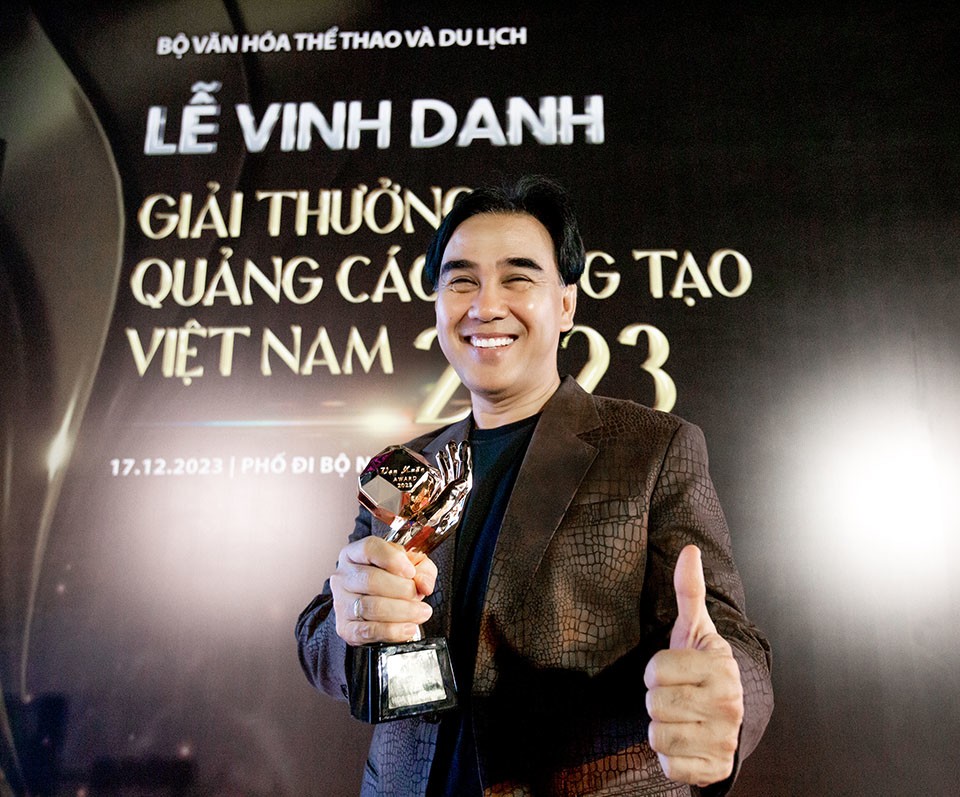 Theo Quyền Linh, anh từng nhận nhiều giải thưởng lớn nên muốn nhường cơ hội cho thế hệ trẻ.
