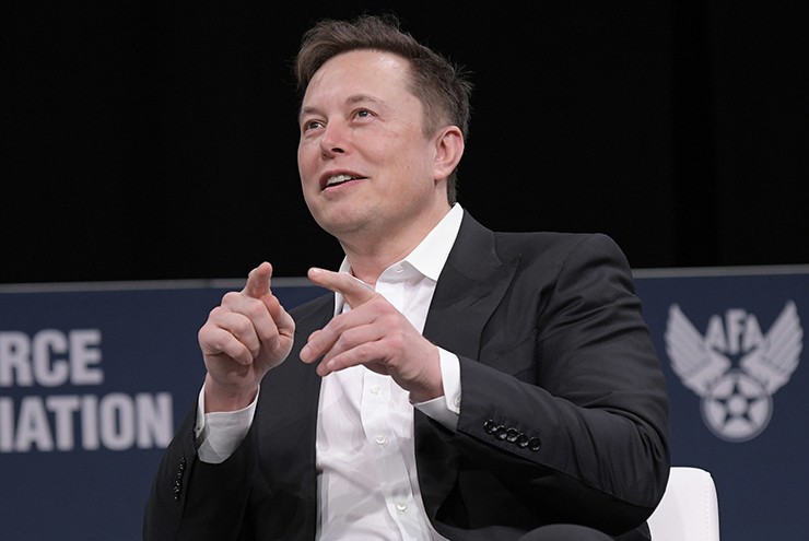 Nhiều lãnh đạo công ty của Musk đang lo ngại vì ông sử dụng ma túy.