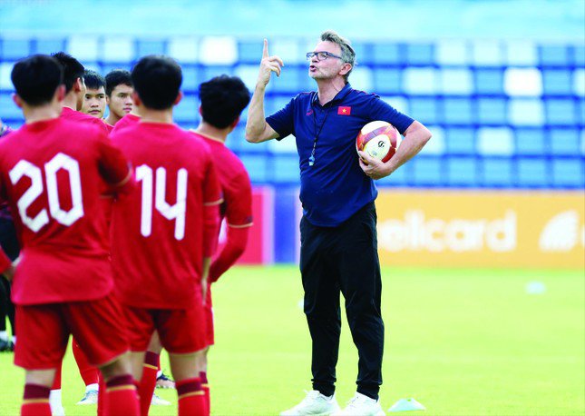 Đội tuyển Việt Nam sẽ dự Asian Cup 2023 với một thế hệ cầu thủ trẻ mới. Ảnh: Anh Đoàn