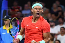 Nadal tăng vọt 221 bậc, mỹ nhân Rybakina khuấy đảo top 3 (Bảng xếp hạng tennis 8/1)