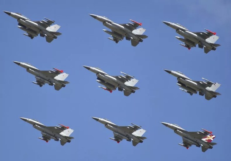 Chiến đấu cơ F-16 của Đan Mạch tham gia sự kiện triển lãm hàng không năm 2014.