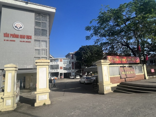 Tin tức trong ngày - Làm rõ trường hợp không biết chữ vẫn được cấp bằng lái ôtô hạng B2