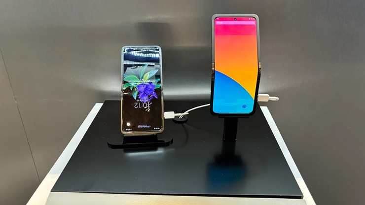 Ý tưởng smartphone màn hình lật độc và lạ của Samsung