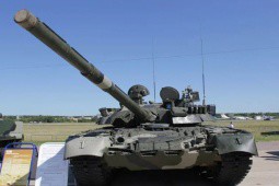 T-80U: Xe tăng chiến đấu có khả năng phóng tên lửa, diệt máy bay ở phạm vi 5km