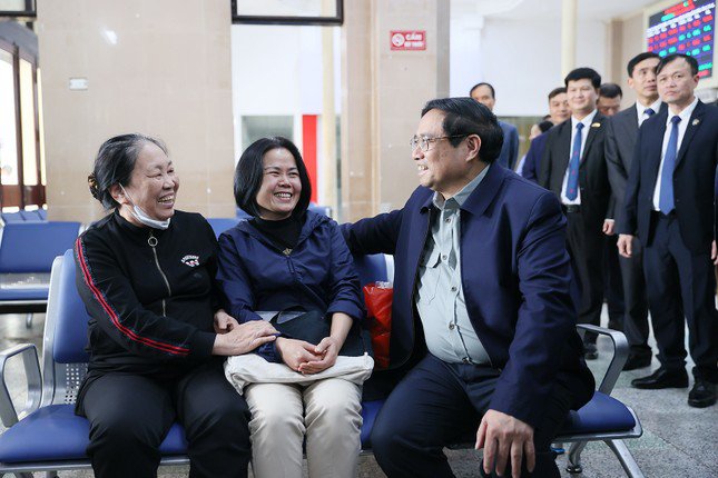 Thủ tướng thị sát ga Hà Nội, chỉ đạo quyết tâm làm đường sắt tốc độ cao - 2