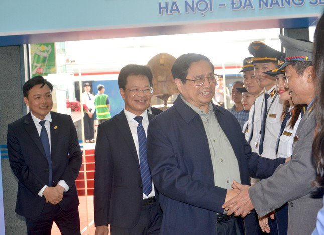 Thủ tướng thị sát ga Hà Nội, chỉ đạo quyết tâm làm đường sắt tốc độ cao - 3