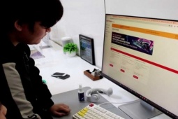 Pháp luật - Đột kích trung tâm phát tán phim lậu quy mô lớn