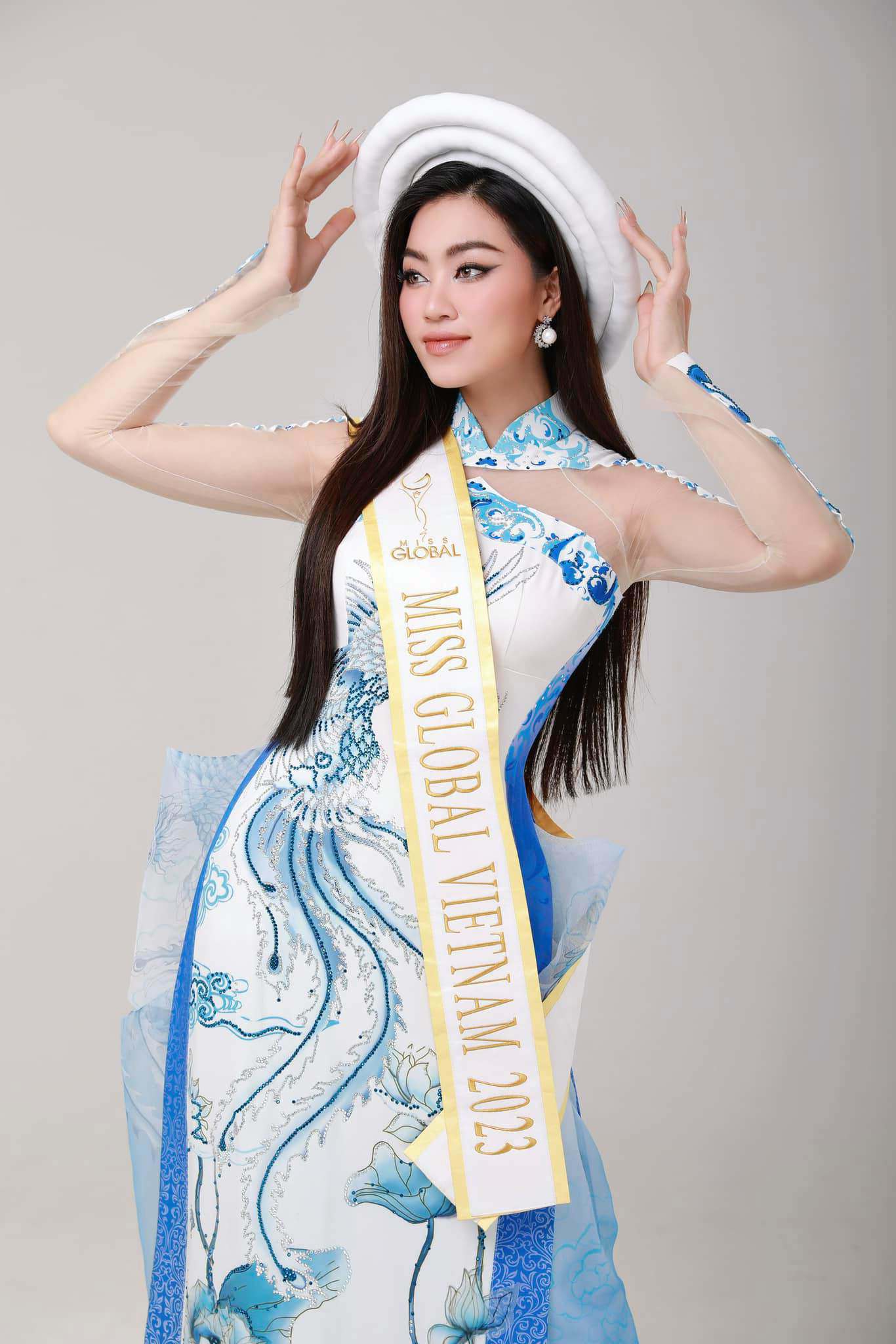 Mỹ nữ Phú Thọ tại Miss Global mê ăn bánh chưng, chăm chạy bộ để không mất vòng eo thắt nút - 1
