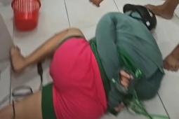 Pháp luật - Nữ nghi can cầm dao đe dọa nhân viên cửa hàng F88 khai là "để cướp tài sản"