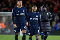 Bóng đá - Chelsea thua sốc: Lão tướng ngăn CĐV gây rối, HLV "như đổ dầu vào lửa"