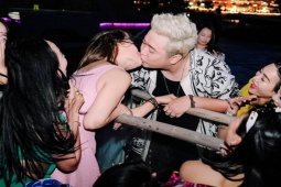 Đời sống Showbiz - Yanbi "Thu cuối" cầu hôn bạn gái, danh tính không xa lạ