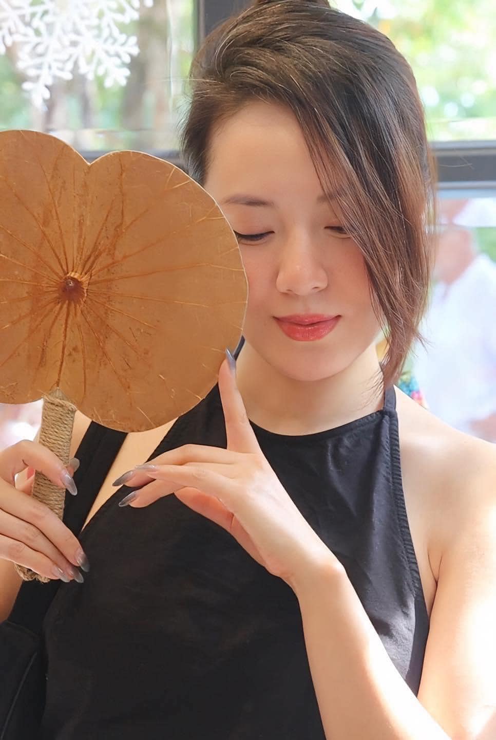 Nữ ca sĩ Việt có 188 cây vàng "cất dưới gầm giường" đẹp như Song Hye Kyo là ai? - 6