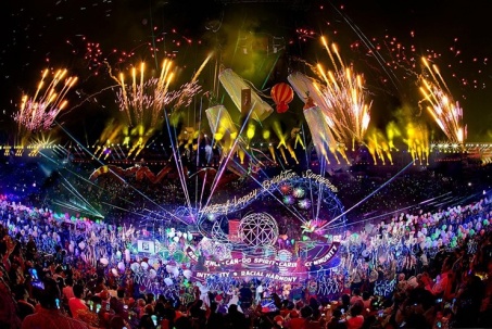 Lễ hội sôi động nhất vào dịp Tết Nguyên Đán ở Singapore, du khách ùn...