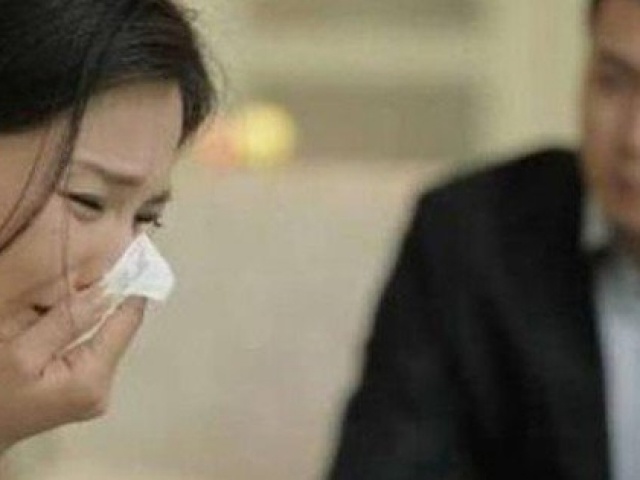 Bạn trẻ - Cuộc sống - Sau 4 năm xa cách, chồng bỗng cung phụng, chiều chuộng, vợ choáng váng khi biết lý do