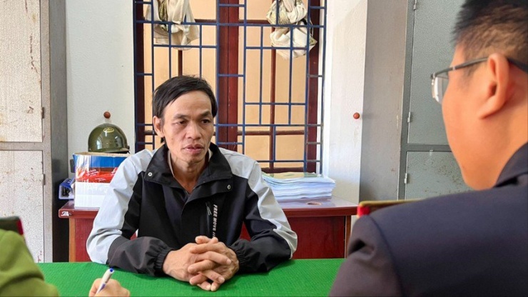 Nguyễn Hoài Châu mới ra tù về tội giết người, lại chém bố ruột bị thương. Ảnh: Q.ANH