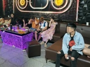 Pháp luật - 11 nam, nữ phê ma túy trong phòng karaoke của gia đình