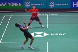 Thể thao - Cầu lông đỉnh cao: Tay vợt "tả xung hữu đột", ghi điểm như "Người nhện"