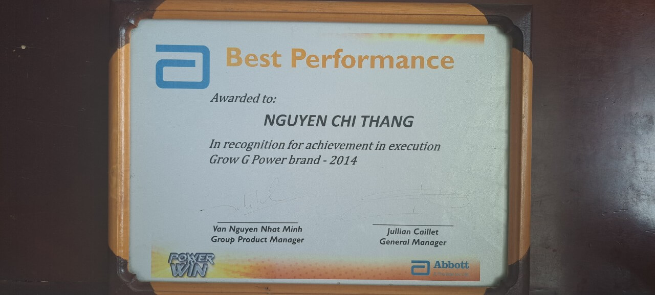 Ông Nguyễn Chí Thắng đạt Danh hiệu xuất sắc Abbott (2012-2016)