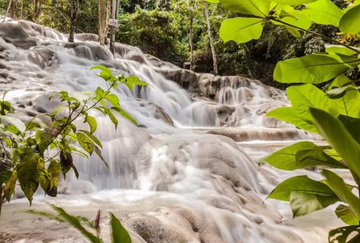 Ngã ngửa với những bức ảnh thực tế khác xa ảnh mạng ở các điểm du lịch nổi tiếng - 11