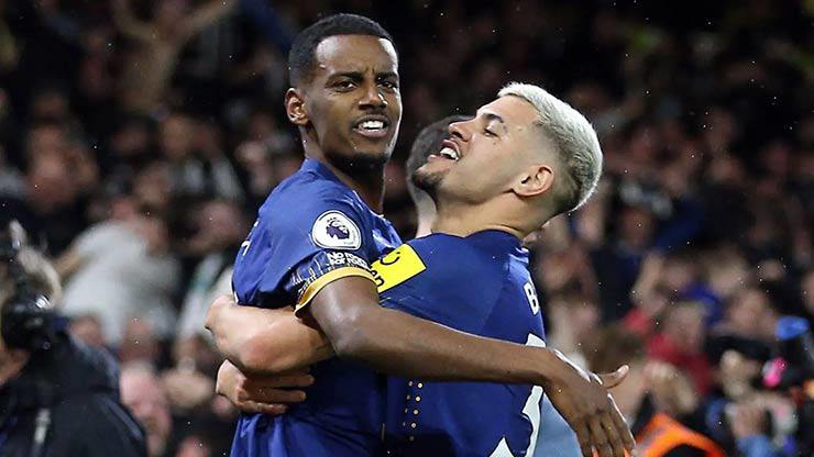 Isak và Guimaraes là 2 ngôi sao Newcastle có thể bán để tránh bị trừ điểm