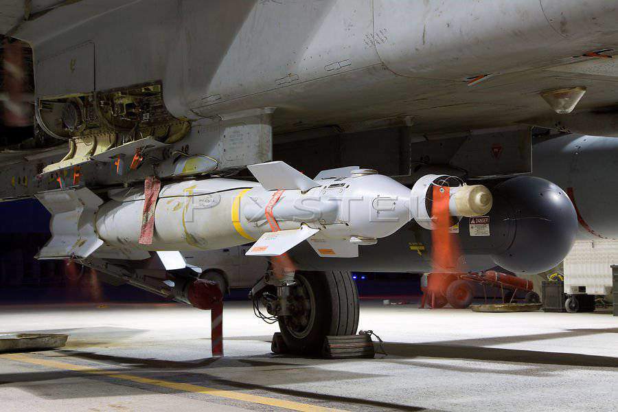 Chiến đấu cơ Anh bay 2.600km dội bom Houthi, tàu ngầm hạt nhân Mỹ phóng tên lửa Tomahawk - 2