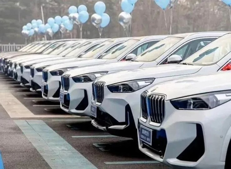 "Công ty nhà người ta" thưởng Tết nhân viên bằng xe BMW - 1