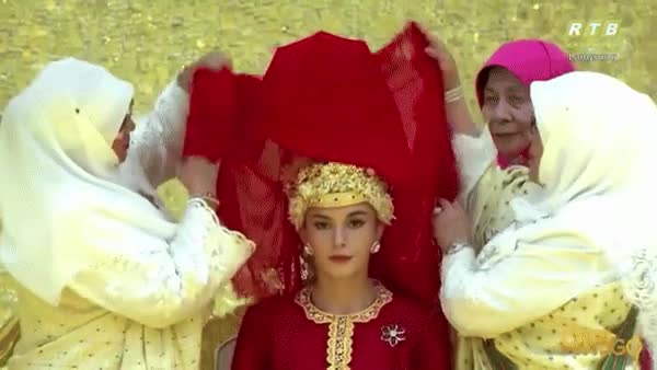 Cô dâu của Hoàng tử Brunei lộng lẫy trong lễ cưới - 6
