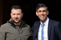 Thủ tướng Anh thăm Ukraine, công bố gói viện trợ hơn 3 tỉ USD