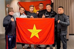 Trần Văn Thảo thắng võ sĩ boxing Trung Quốc, dù  " chấp "  đối thủ về cân nặng