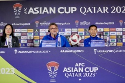 Bóng đá - Họp báo ĐT Việt Nam - Nhật Bản: HLV Troussier lạc quan, hiểu rõ sức mạnh "Samurai xanh"