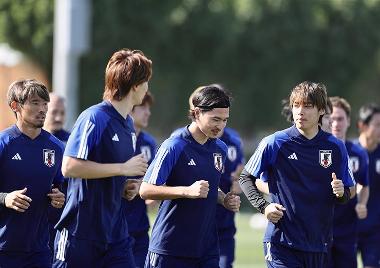 Dàn sao Nhật Bản vui vẻ “đá ma” trước trận gặp ĐT Việt Nam  ở Asian Cup - 10