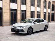 Tin tức ô tô - Giá xe Toyota Camry niêm yết và lăn bánh tháng 1/2024