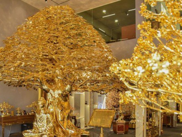Thị trường - Tiêu dùng - Cây bồ đề mạ vàng 1 triệu USD và các sản phẩm Tết giá cao ngất ngưởng ở TPHCM