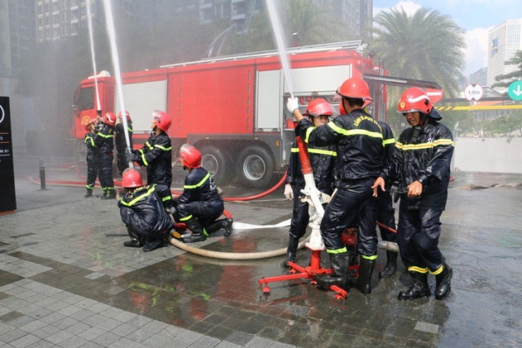 Cảnh sát phòng cháy chữa cháy là lực lượng nòng cốt trong hoạt động pccc và cứu hộ, cứu nạn. Ảnh: PC07