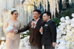 Đời sống Showbiz - MC Anh Tuấn làm chủ hôn, trao vàng cho "yêu nữ hàng hiệu" Vũ Hạnh Nguyên tại tiệc cưới giữa rừng thông