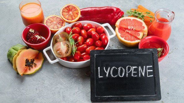 Các món ăn làm từ thực phẩm giàu lycopene là thứ bạn nên tránh xa sau khi uống rượu - Ảnh minh họa từ Internet