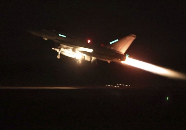 Máy bay chiến đấu Mỹ hạ tên lửa của Houthi. Ảnh minh họa.&nbsp;