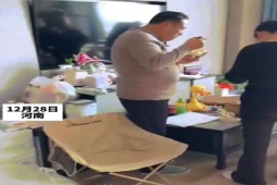 Phi thường - kỳ quặc - Cả gia đình 8 người đến sống trong khách sạn hạng sang suốt hơn 7 tháng chỉ để tiết kiệm tiền