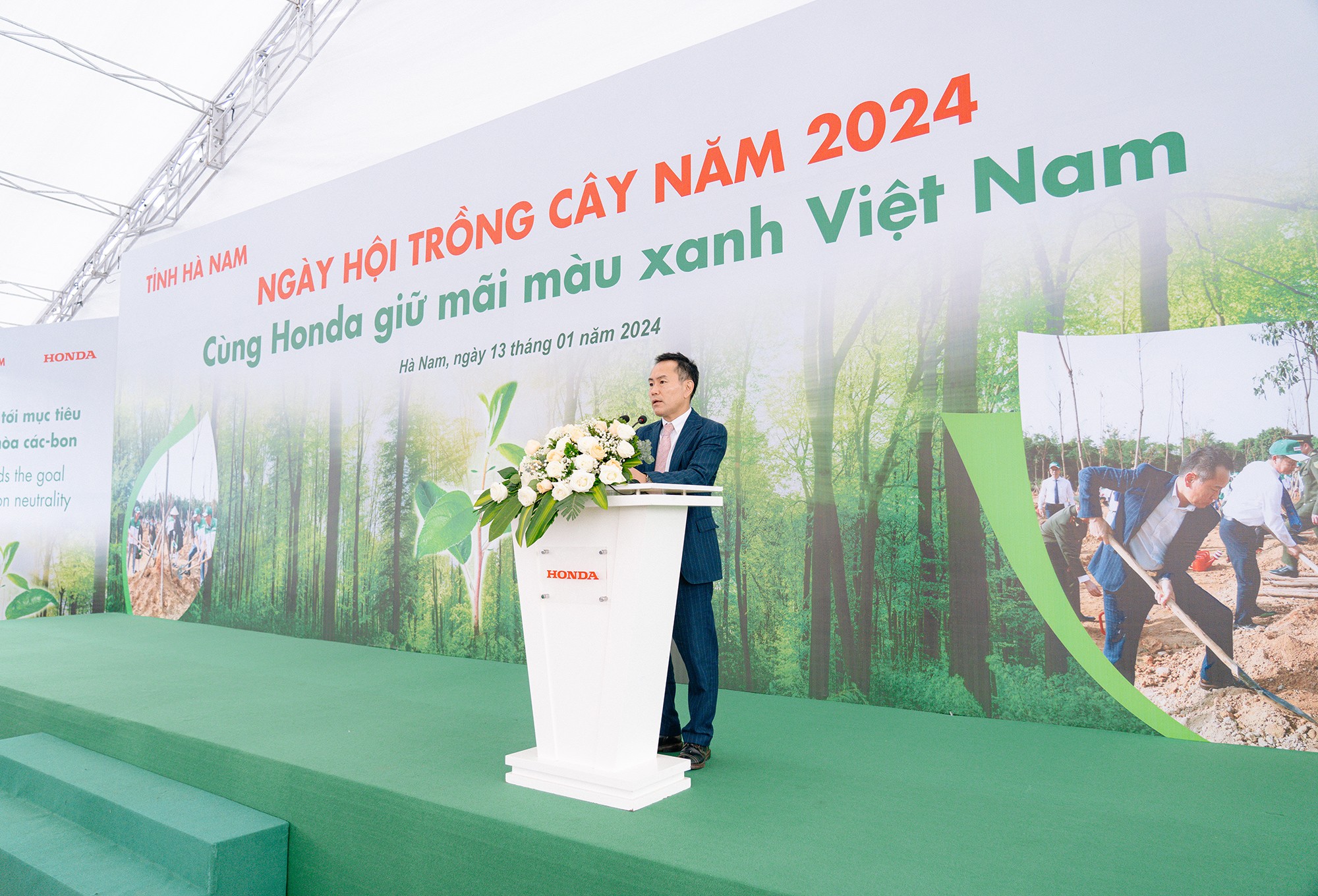 Ông Koji Sugita - Tổng Giám đốc Công ty Honda Việt Nam phát biểu trong buổi lễ