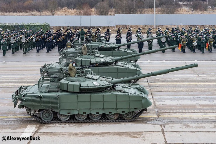 Xe tăng M1 Abrams xuất hiện ở Ukraine, bọc thêm giáp nhưng vẫn lộ điểm yếu? - 2