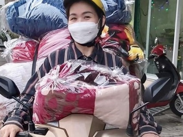 Thị trường - Tiêu dùng - Kiếm tiền triệu từ nghề giặt sấy mùa nồm ẩm