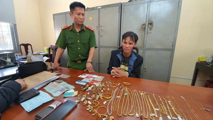 Nghi can trộm hàng chục cây vàng tại Đắk Lắk bị bắt ở Đồng Nai - 1