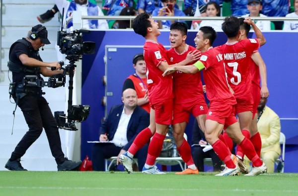 Giá trị từ hai bàn thắng của tuyển Việt Nam - 1