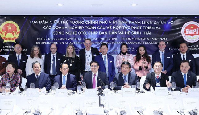 Thủ tướng Phạm Minh Chính tọa đàm với các tập đoàn công nghệ hàng đầu thế giới - 1
