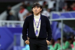 Bóng đá - HLV Shin Tae Yong của Indonesia "xấu hổ" với quyết định của trọng tài sau trận thua Iraq