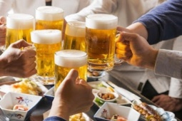 Những điều nên và không nên làm khi uống rượu ngày Tết