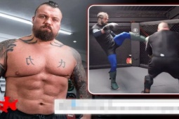 Thể thao - "Quái thú" từng khỏe nhất hành tinh, bị đá ngã dúi dụi ở sàn đấu MMA