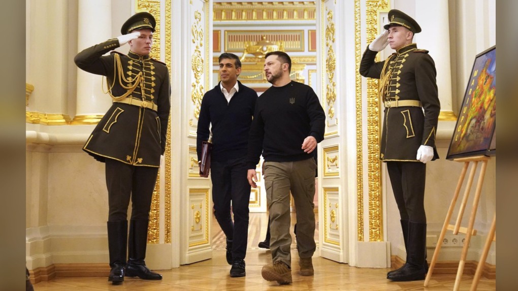 Tổng thống Ukraine Volodymyr Zelensky gặp Thủ tướng Anh Rishi Sunak hôm 12/1 ở Kiev.