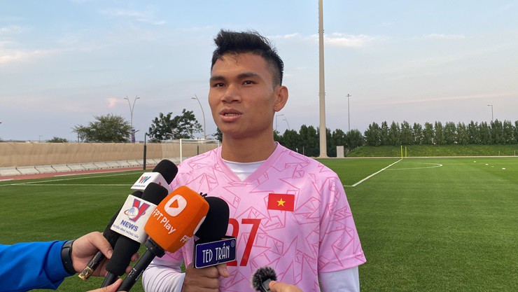 Xuân Mạnh trả lời phỏng vấn trước trận quyết đấu Indonesia