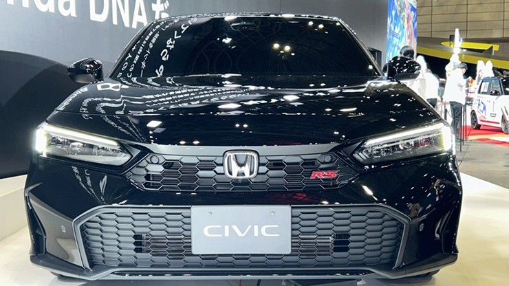 Honda Civic Rs có trang bị bodykit mới - 3